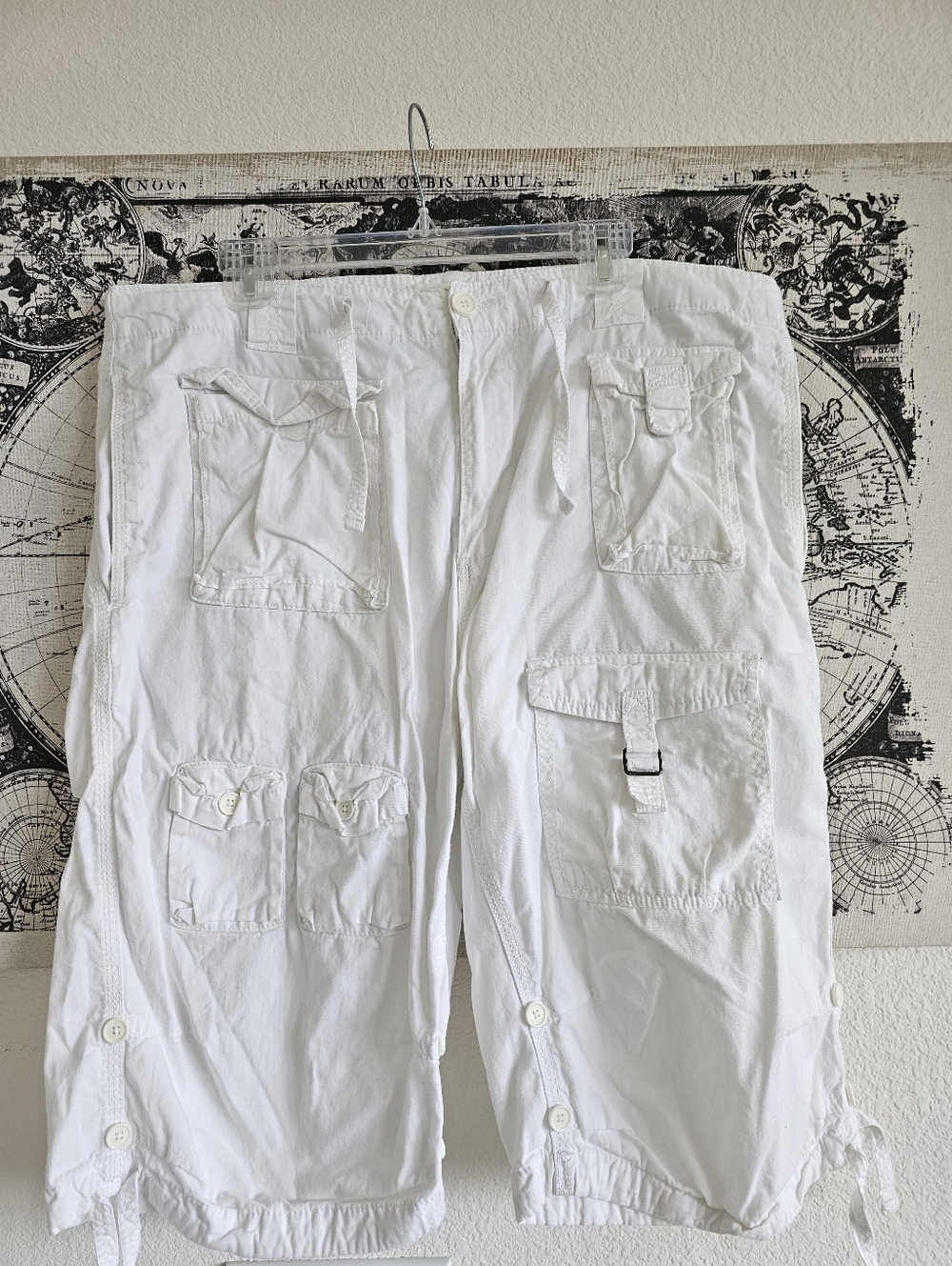 VNTG Akademiks Jeanius Level White Multi-Pocket Cargo Shorts Size 36 Y2K